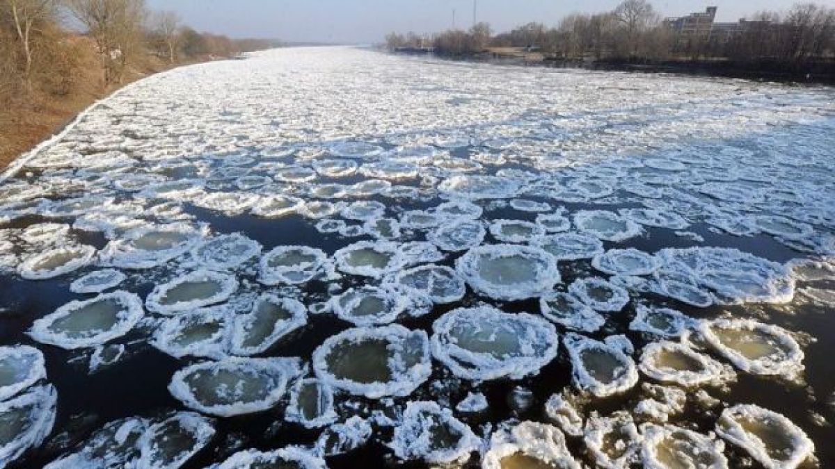 60 жертви на студа в Източна Европа