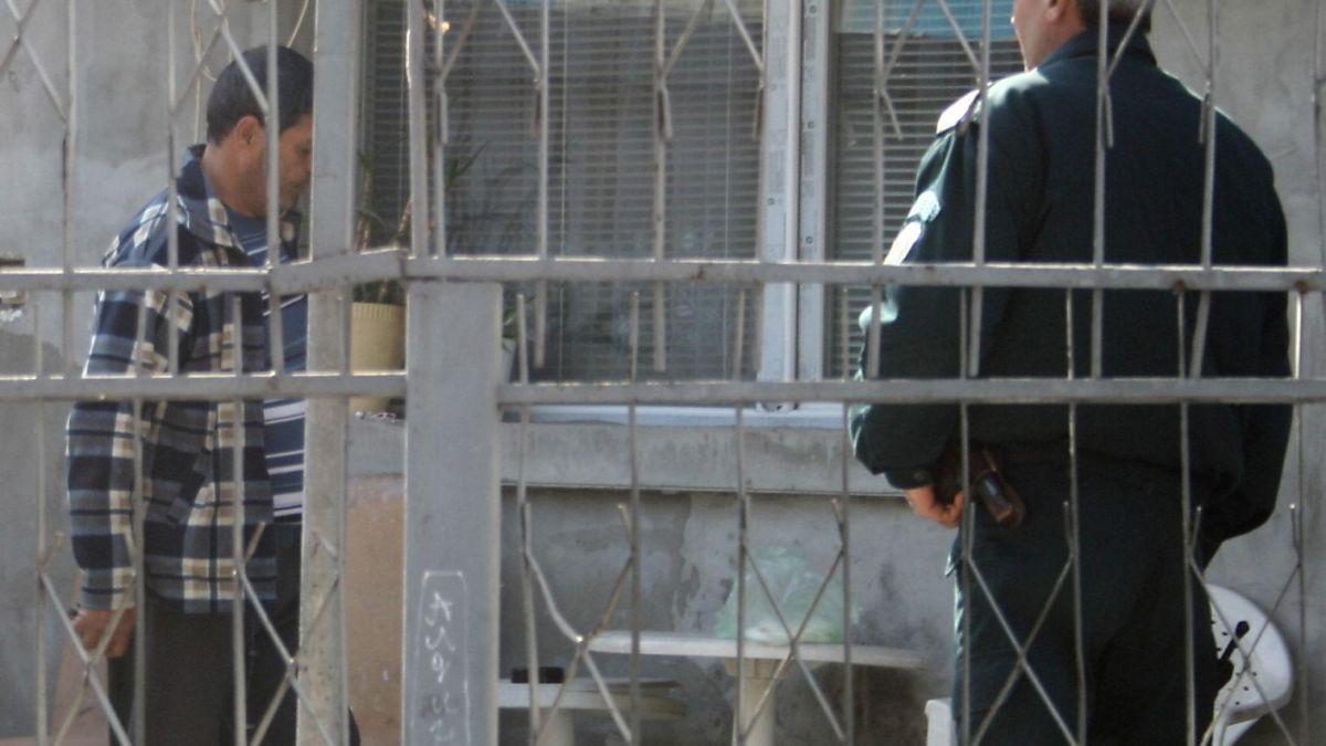 Две ромски фамилии се стреляха в  полицията в Ябланица