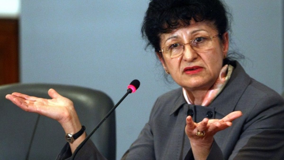 Борисова подгони възрастните лекари