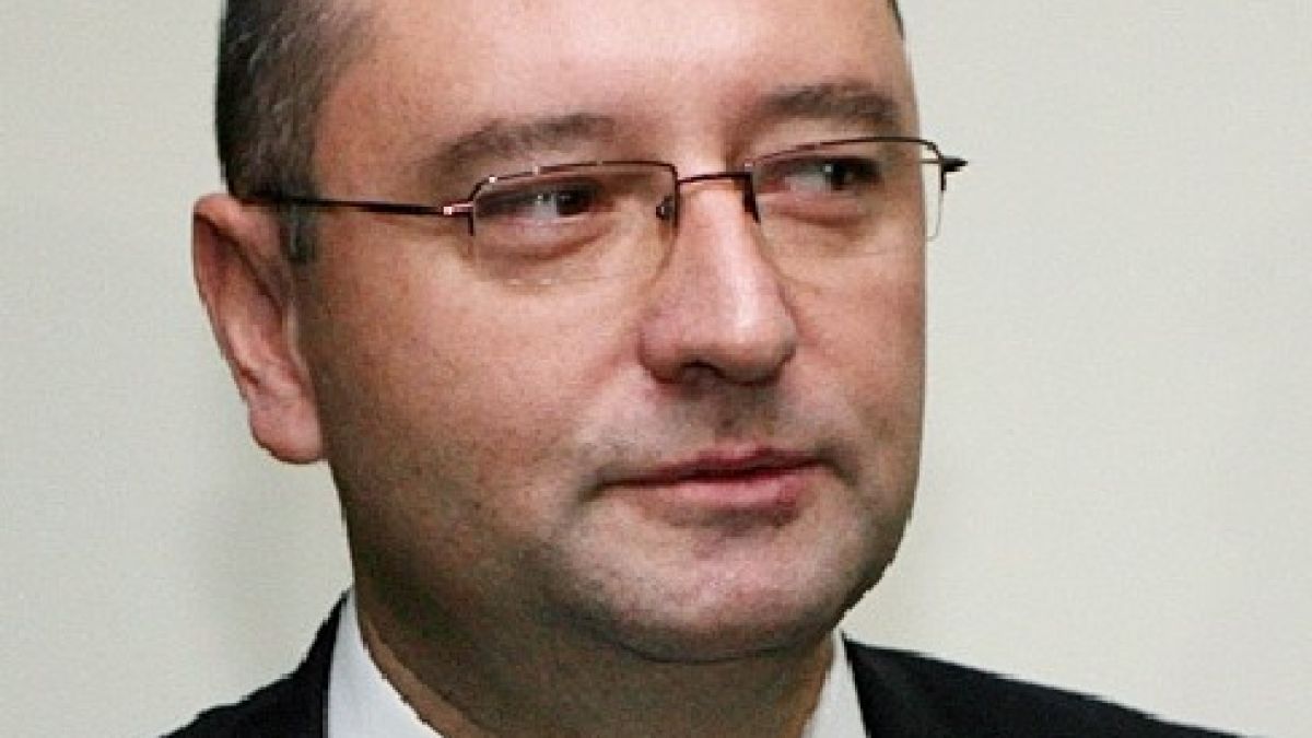 Спецсъдът иска да чете предварително статиите за него