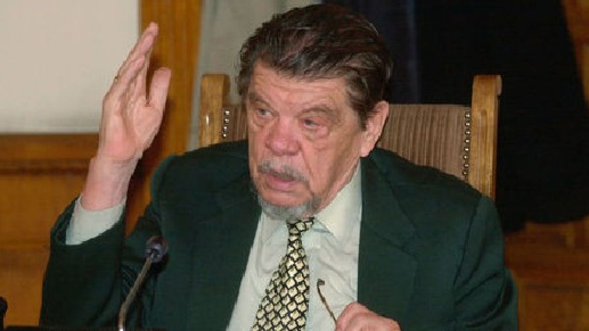 Вдигат паметник на Светослав Лучников