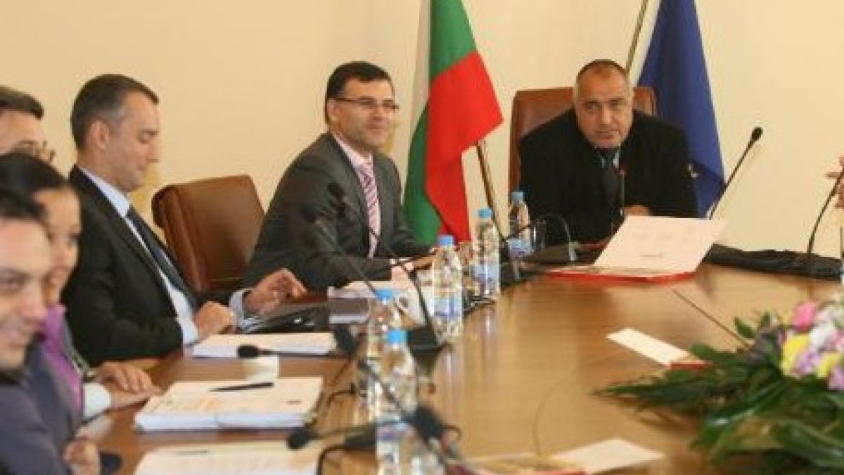 Бойко: Много хора направихме богати, мързелуват и вземат лихви!