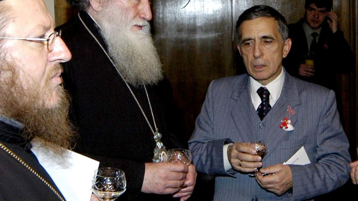 ДС агентът проф. Иван Желев разкрил далавера за 100 000 лв. в "Св. Александър Невски"