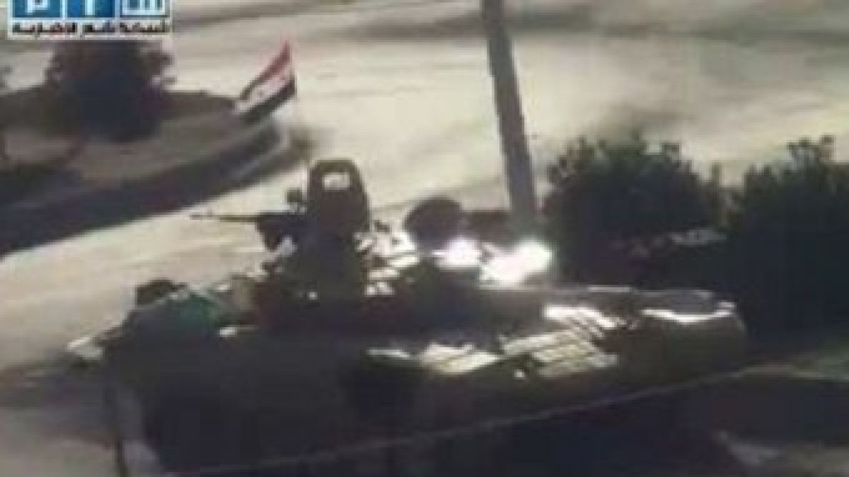 Над 200 души загинаха при танков обстрел на сирийския град Хомс