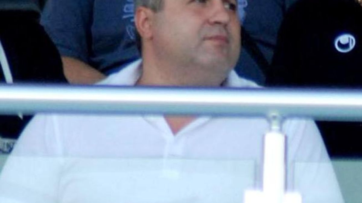 Коко Динев на почивка с бившите