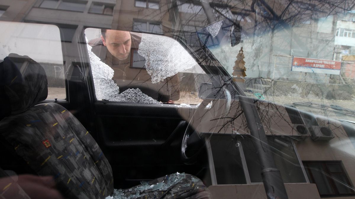 Маниак изпотроши 14 коли във Варна