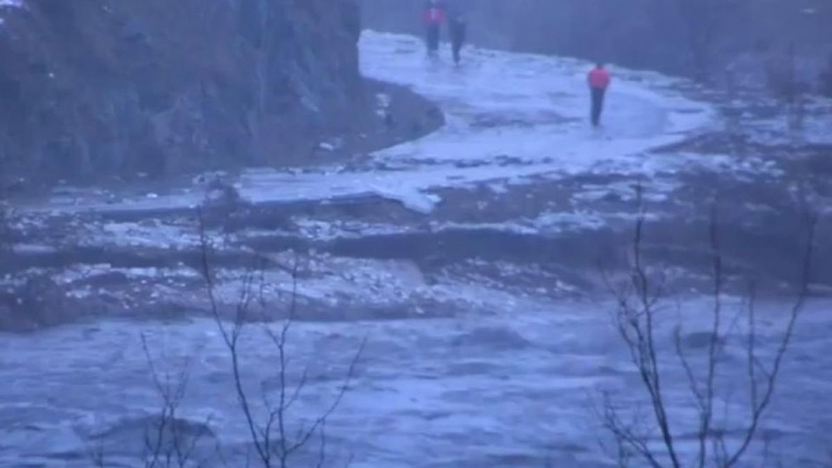 Ексклузивно в БЛИЦ: Първо видео от водната стихия