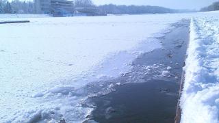 Снегът затисна Пловдив - 25 села без ток