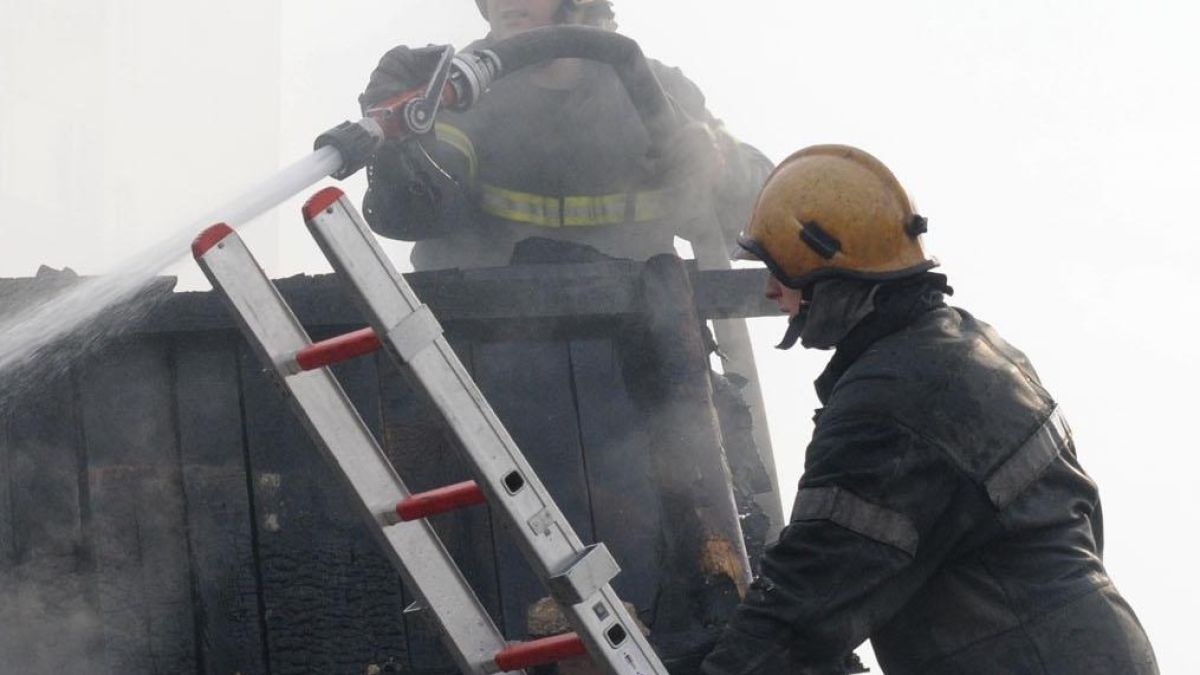Пожар овъгли пенсионер