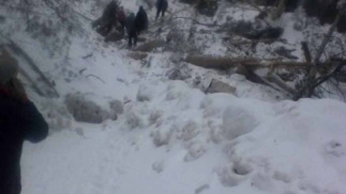 Кризисен щаб спасява закъсалите край пистата на Цветелина Бориславова