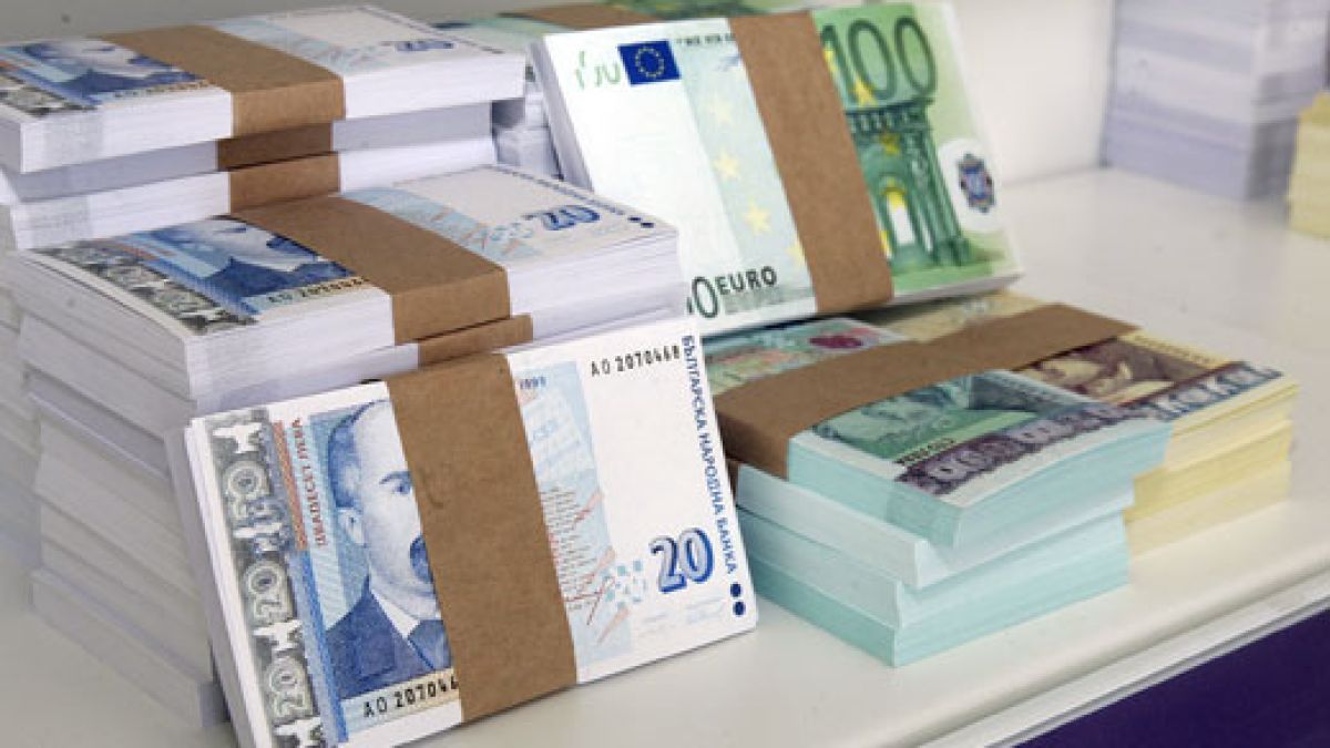 Кредитирането нараства за почти всички сектори