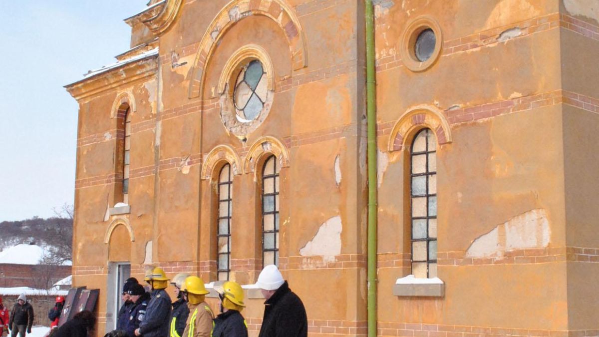 Вяра е първото бебе след потопа в Бисер