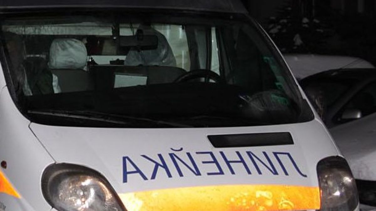 Съседи свалят мъж от бесилка 