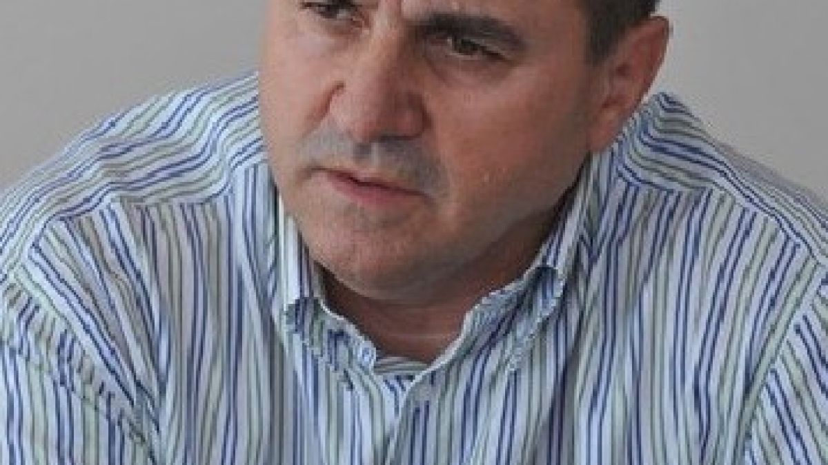 Кмет прилапал половин милион