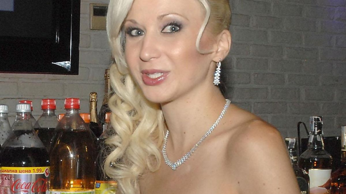 Нина Никол издирва Крика за развод