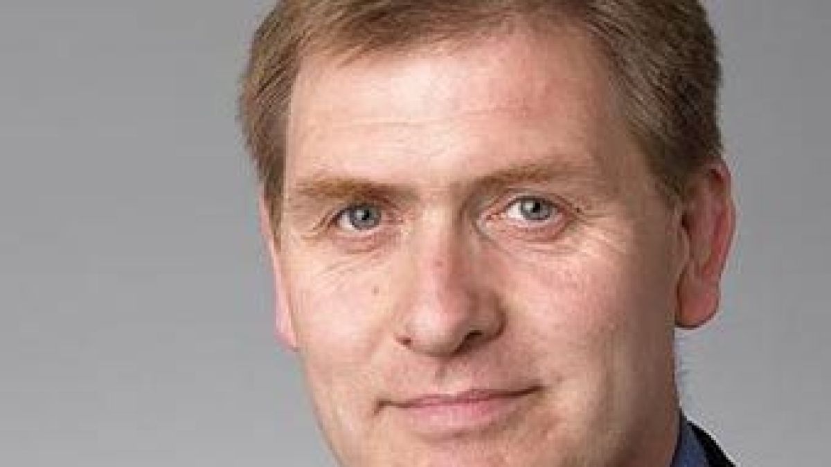 Британски депутат арестуван за сбиване в бара на парламента