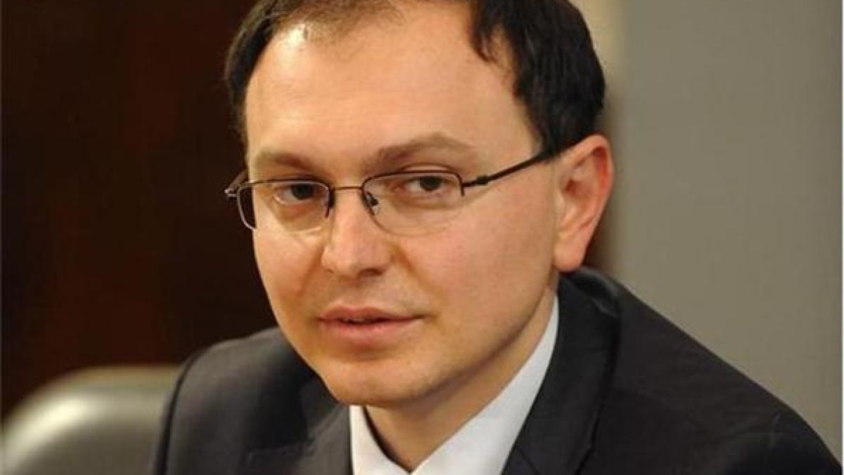 Наследникът на Кушлев сдаде поста