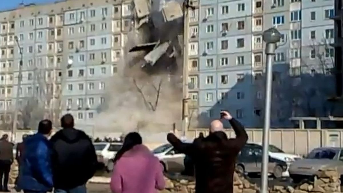 Битов газ срути блок в Русия (ВИДЕО)