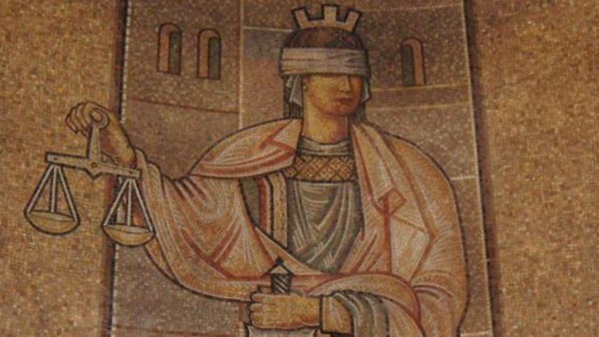 Прокурор заплаши журналист със саморазправа  