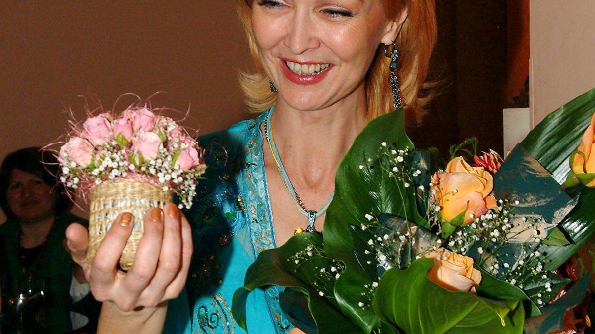 Борец пя "Хепи бъртдей" на Роси Кирилова