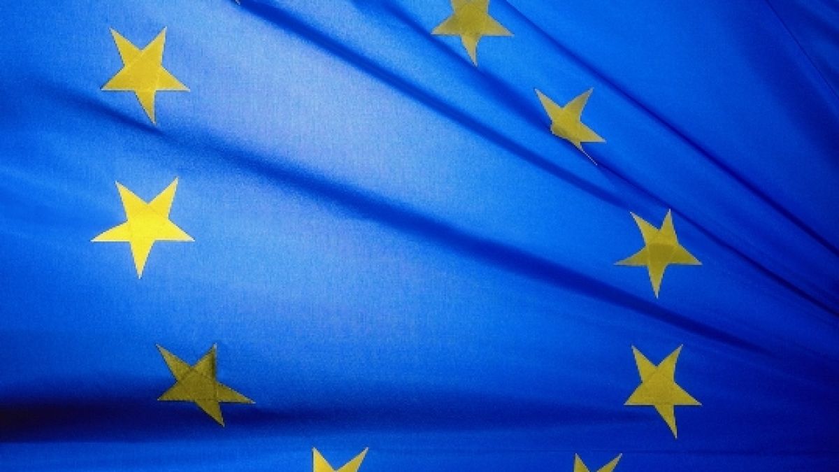 Еврокомисията ни даде срок за справяне с бюджетния дефицит