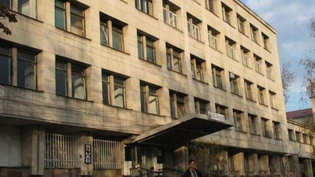 В ИСУЛ присадиха отрязана до китката ръка