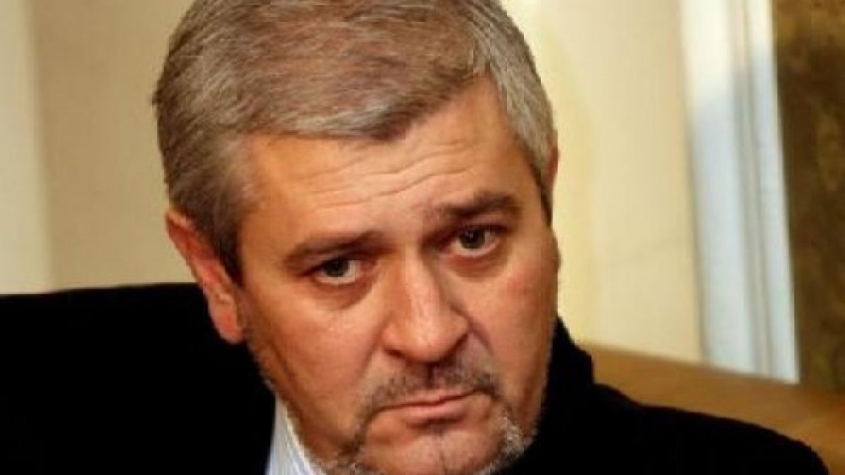 Дянков раздал 55 млн. лв. бонуси през 2011 г. 