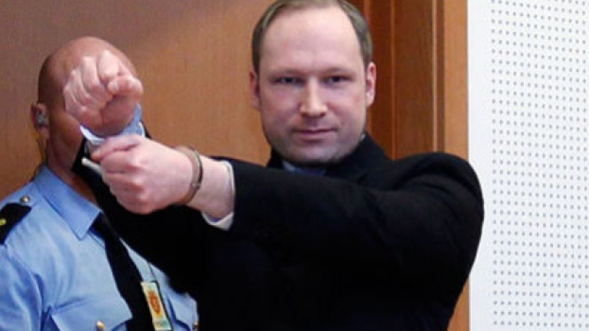 Брайвик официално е обвинен в тероризъм