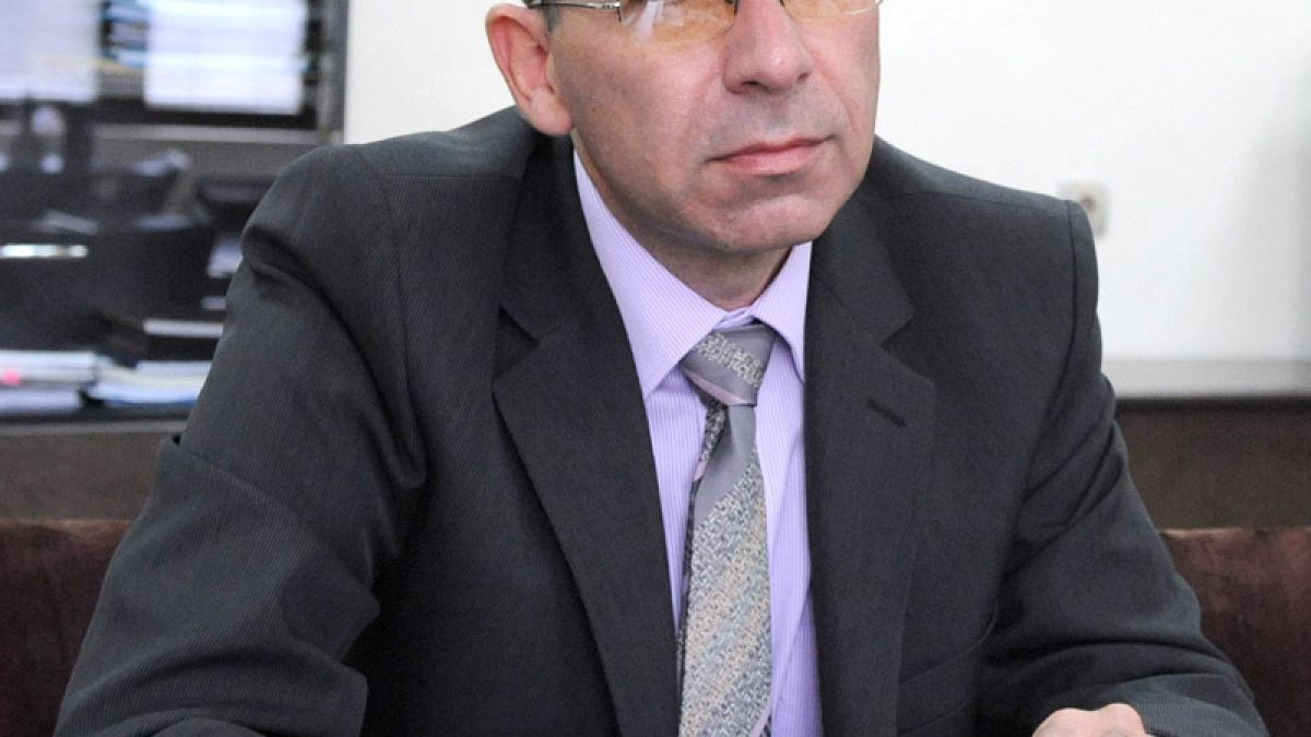 Пак искат главата на Стефан Константинов
