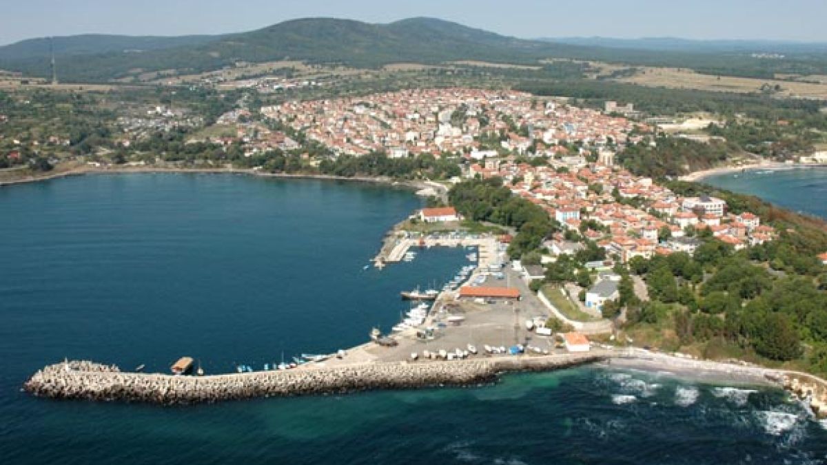 Община Царево прибира 278 бона 