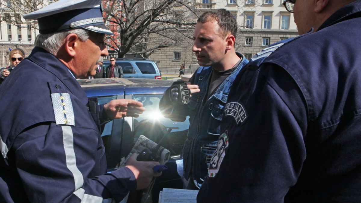 Глухонямото камикадзе пак нападна президентството