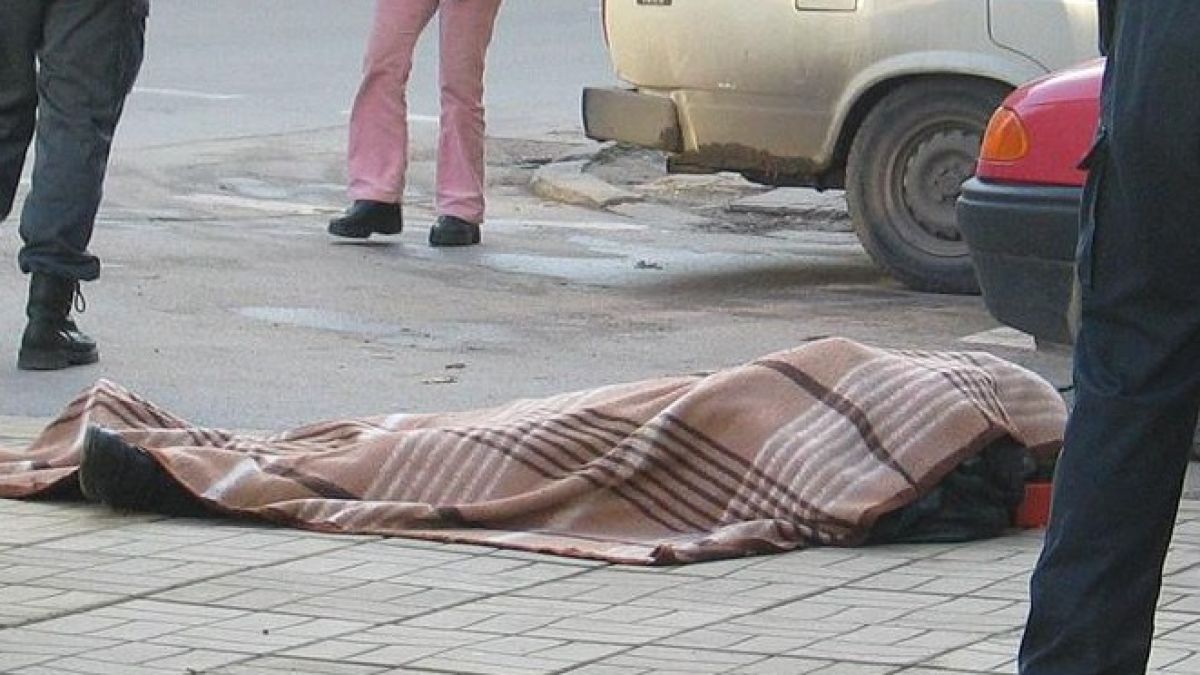 Възрастен мъж издъхна на улицата