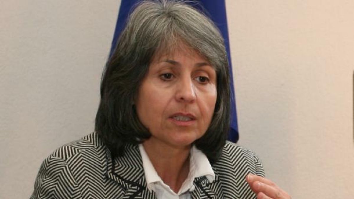 Попова: Всеки може да съди България 