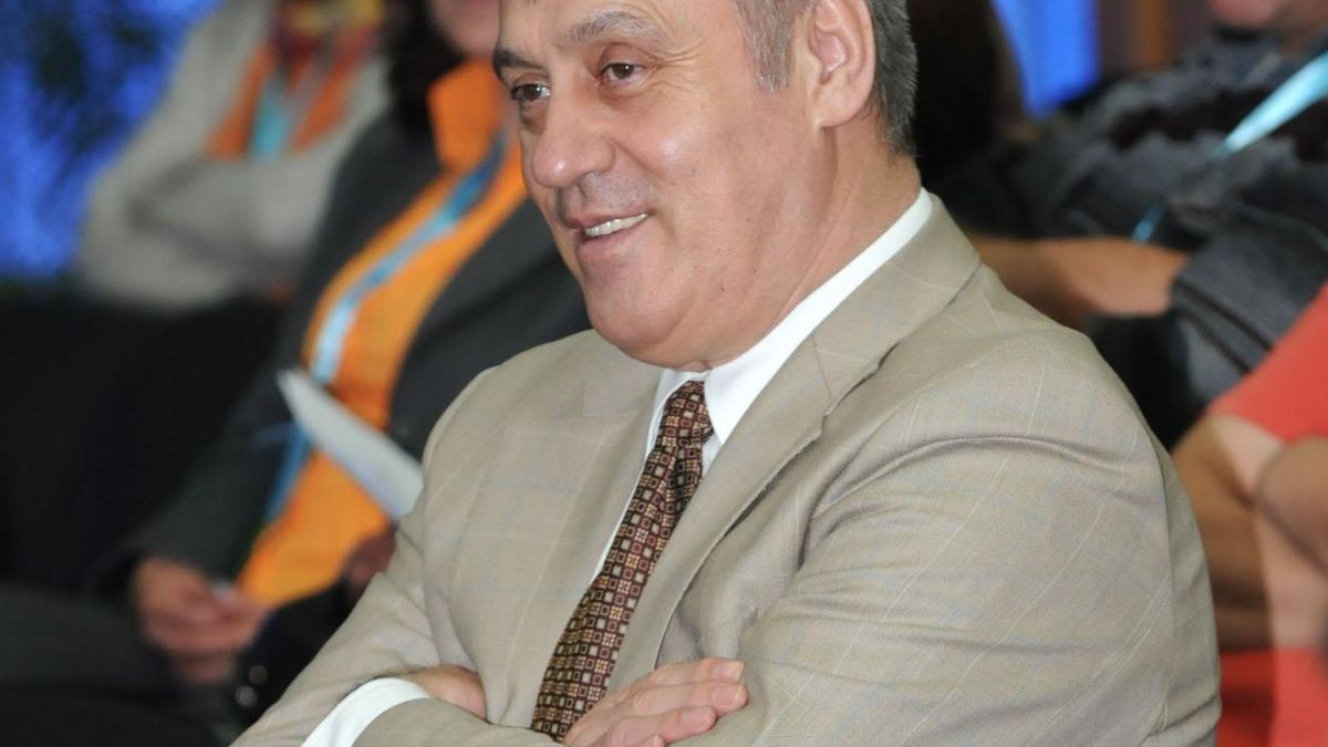 Васил Филипов: Ангел Семерджиев е чист крадец   