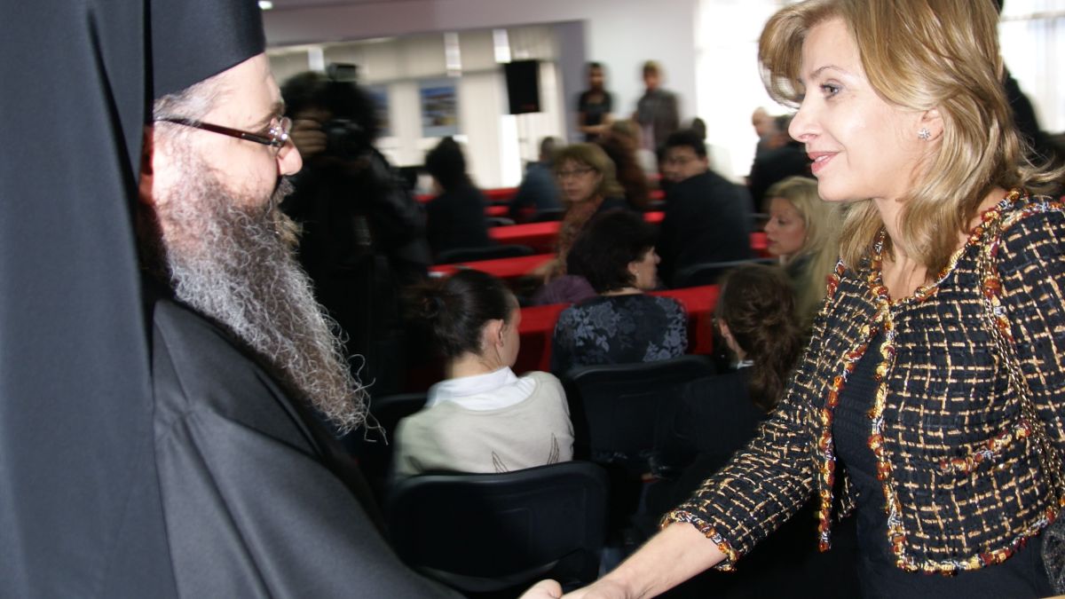 Инвестбанк продължава дарителската кампания за  Клисурския манастир "Св. Петка" 