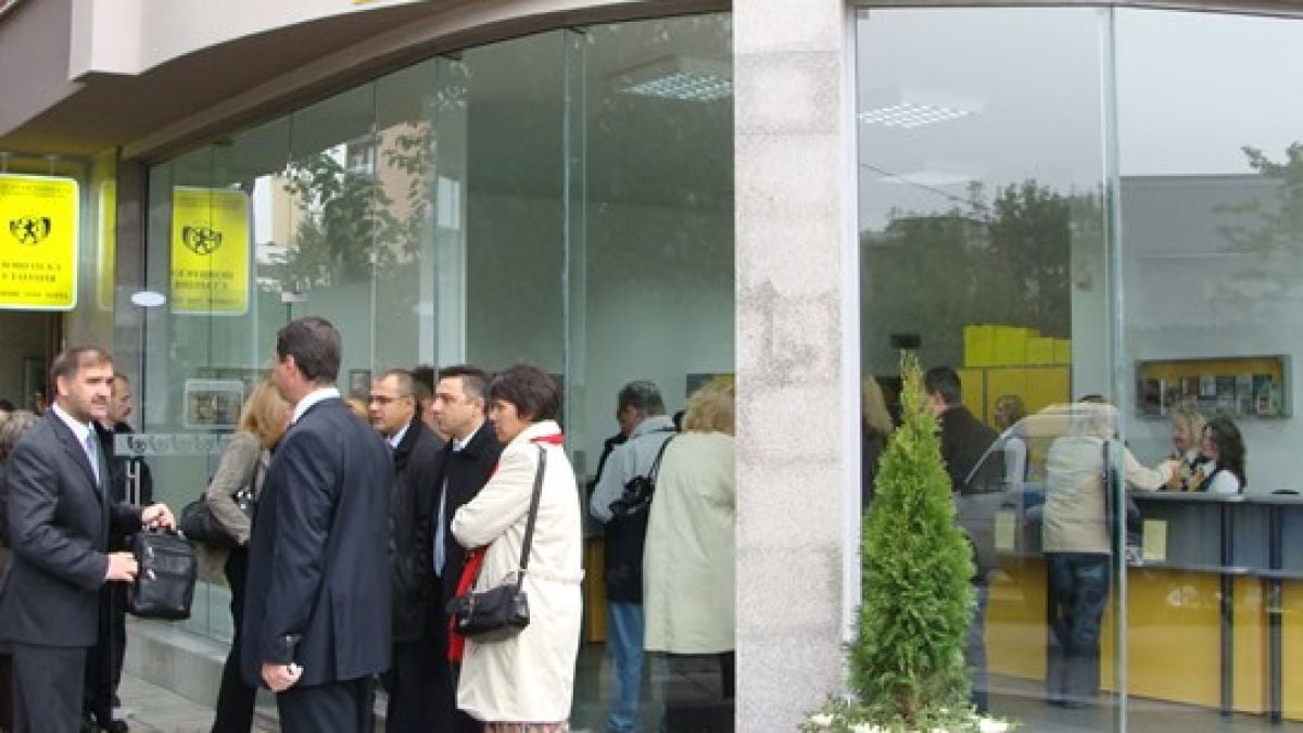 "Български пощи" загубили още 10 млн. лв. през 2011 г. 