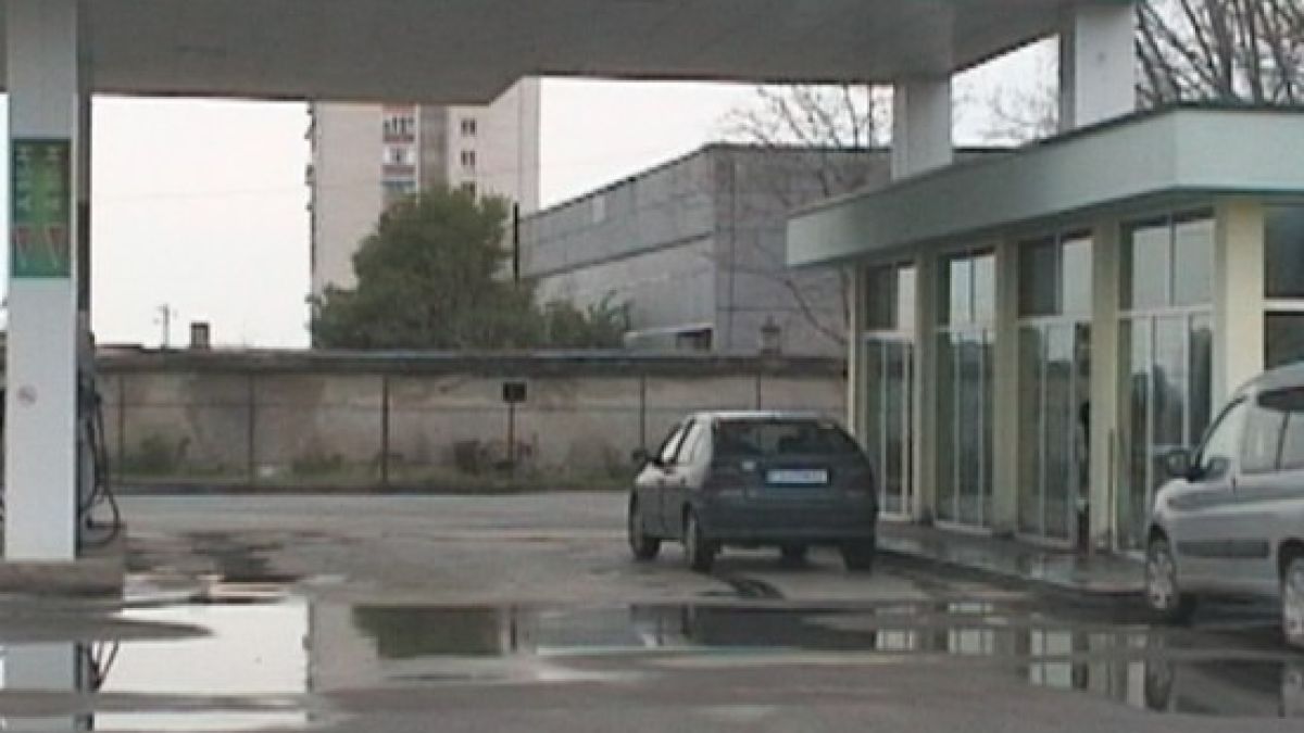 Маскиран мъж опитва да граби бензиностанция