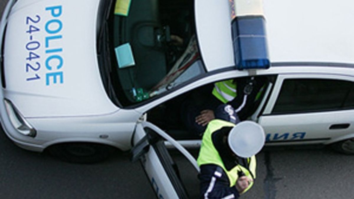 Ченге посегна за задника на чужда жена, набиха го