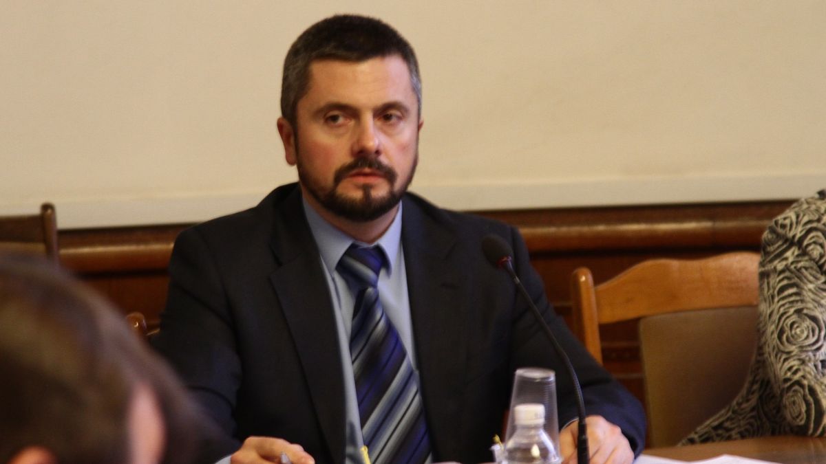 Парламентарната група на “Атака” се разпада?
