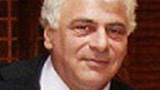 Самоуби се бивш министър, преди да бъде арестуван