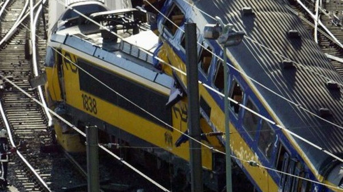 Почина жертва на жп катастрофата в Холандия