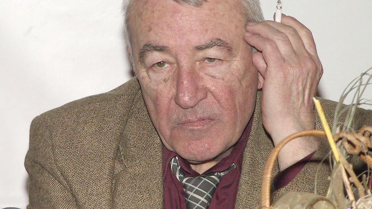 Почина писателят Дончо Цончев