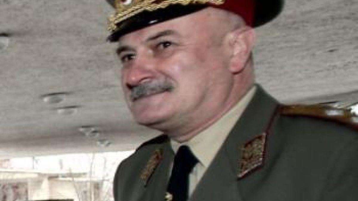 Ген. Студенков заминава в пенсия