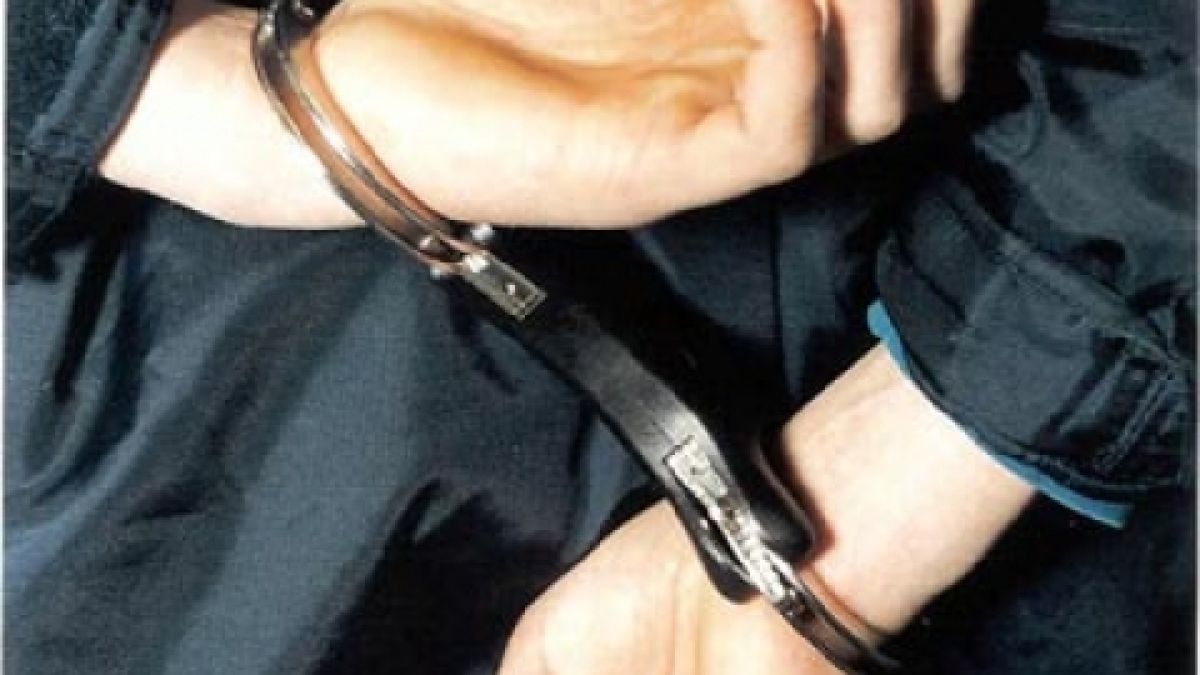 Съдът остави в ареста педофила Пол Ренаф