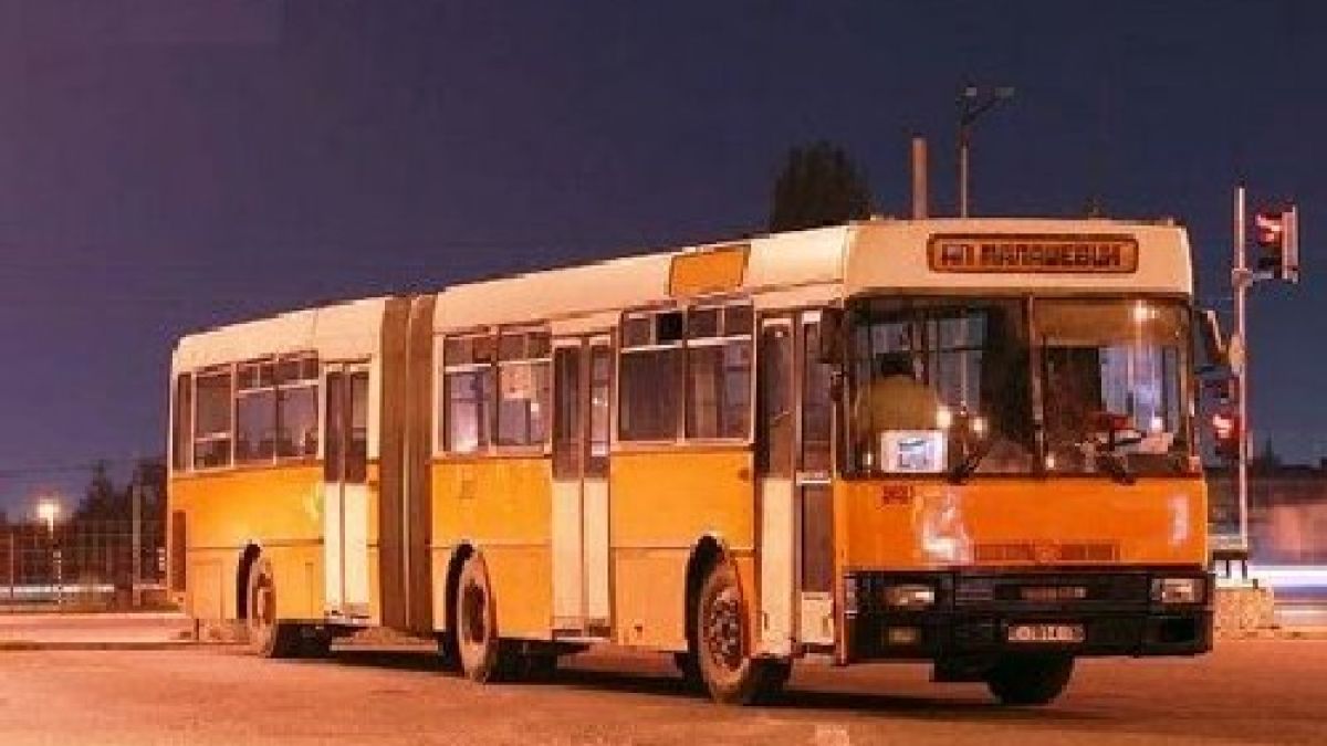 Уволняват шофьора с извадения член 