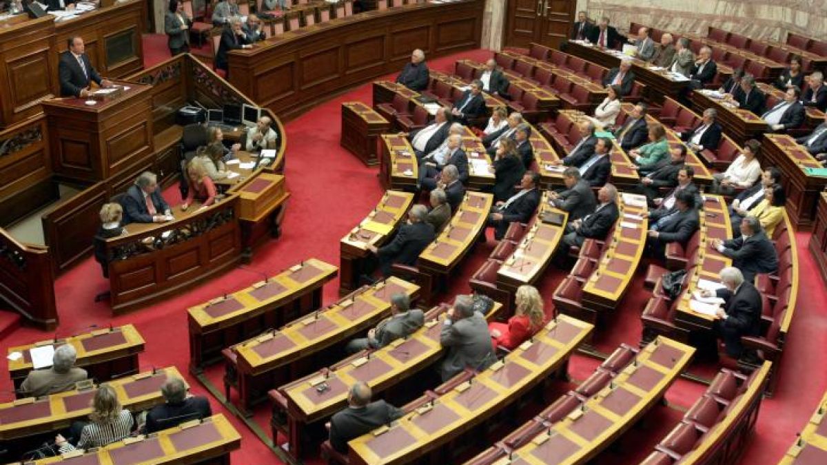 Гърция гласува, политиците планират нов вот през юни