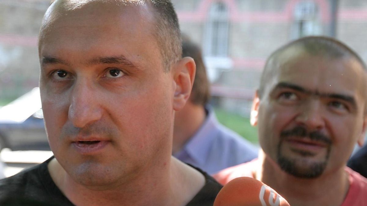 Братя Галеви ще лежат в пансион с плазми и компютри