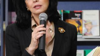 Меглена Кунева: Има картел между партиите