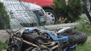 Пришиват ръката на пострадалия моторист (снимки)