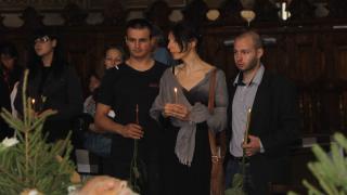 50 години по-млада приятелка била "ангелът хранител на проф. Лозанов 